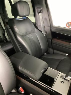 2025 Land Rover Range Rover P530 SE