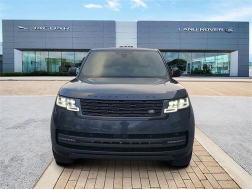 2026 Land Rover Range Rover P400 SE