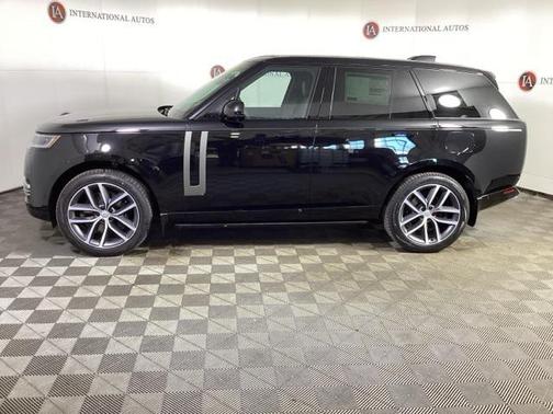 2025 Land Rover Range Rover P550e SE