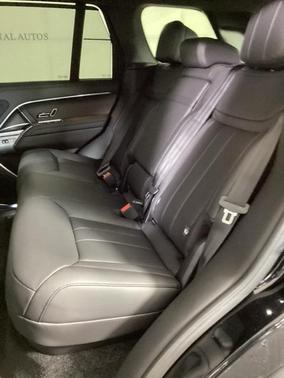 2025 Land Rover Range Rover P550e SE