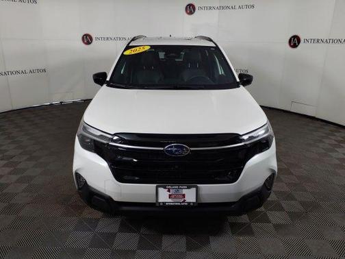 Crystal White Pearl 2025 Subaru Forester Touring