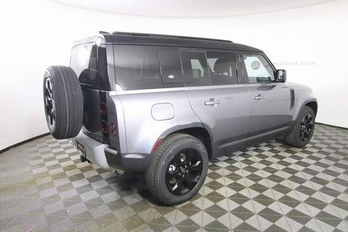 2024 Land Rover Defender 110 P400 S