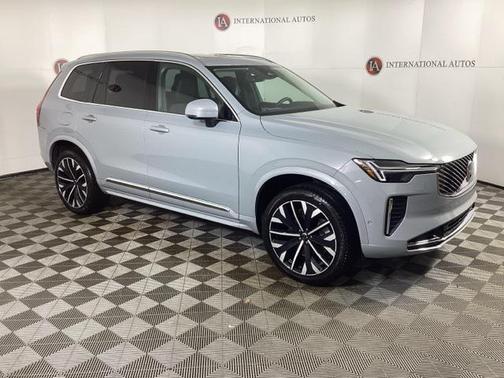 2026 Volvo XC40 Plus, B5 AWD Gas (mild hybrid), Dark