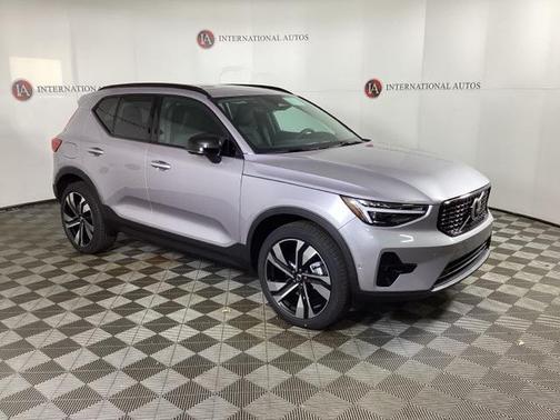 2026 Volvo XC40 B5 Ultra