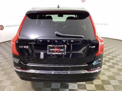 2025 Volvo XC90 Plug-In Hybrid Plus