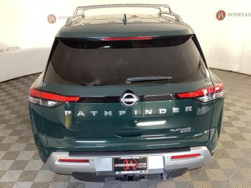 2022 Nissan Pathfinder Platinum 4WD
