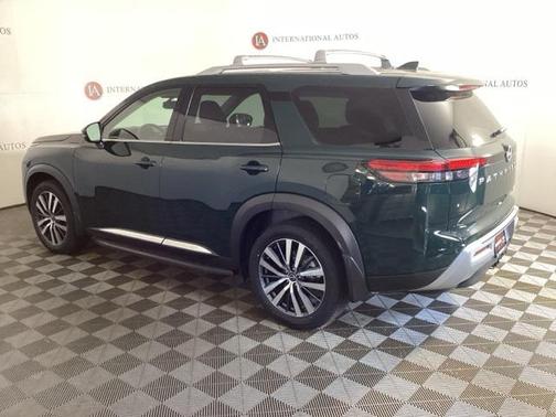 2022 Nissan Pathfinder Platinum 4WD