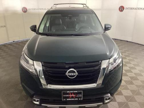 2022 Nissan Pathfinder Platinum 4WD