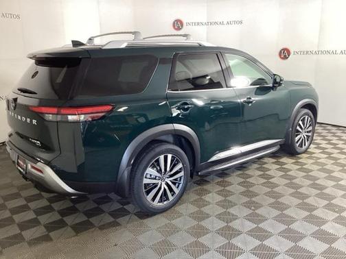 2022 Nissan Pathfinder Platinum 4WD