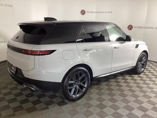 2024 Land Rover Range Rover Sport SE