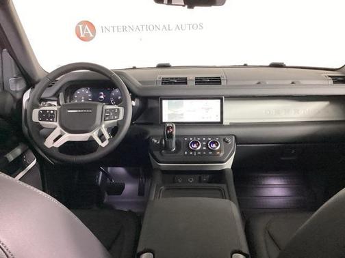 2024 Land Rover Defender 110 P300
