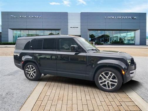 2023 Land Rover Defender 130 SE