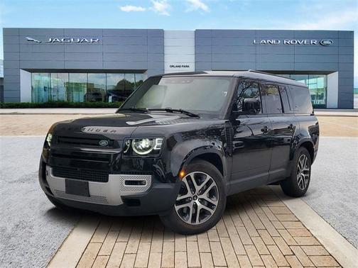 2023 Land Rover Defender 130 SE