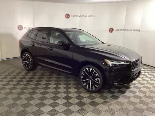 2026 Volvo XC60 B5 Ultra