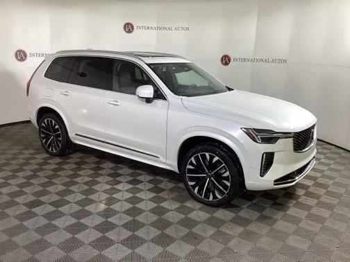 2025 Volvo XC90 Plug-In Hybrid T8 Ultra 7-Seater