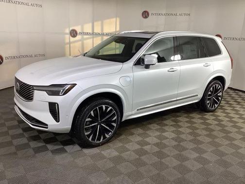 2025 Volvo XC90 Plug-In Hybrid T8 Ultra 7-Seater