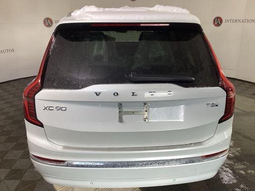 2026 Volvo XC90 Plug-In Hybrid T8 Ultra 7-Seater