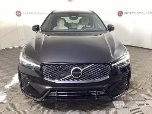 2026 Volvo XC60 B5 Core