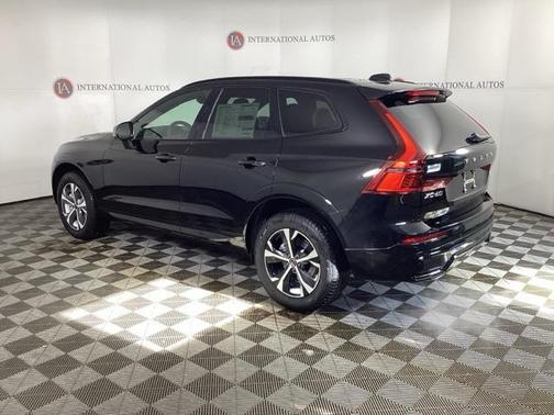 2026 Volvo XC60 B5 Core
