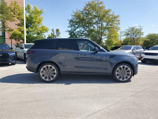 2025 Land Rover Range Rover Sport SE