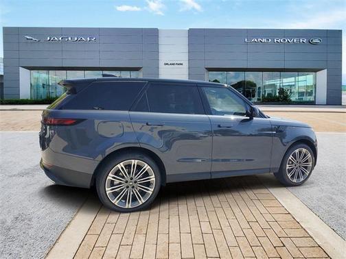 2025 Land Rover Range Rover Sport SE