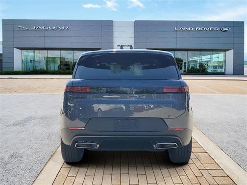 2025 Land Rover Range Rover Sport SE