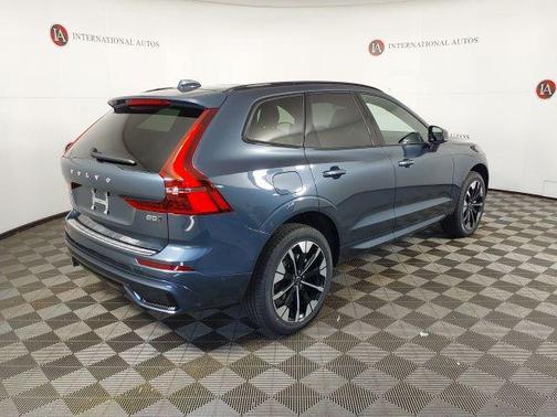 Denim Blue Metallic 2026 Volvo XC60 B5 Plus