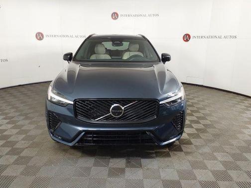 Denim Blue Metallic 2026 Volvo XC60 B5 Plus