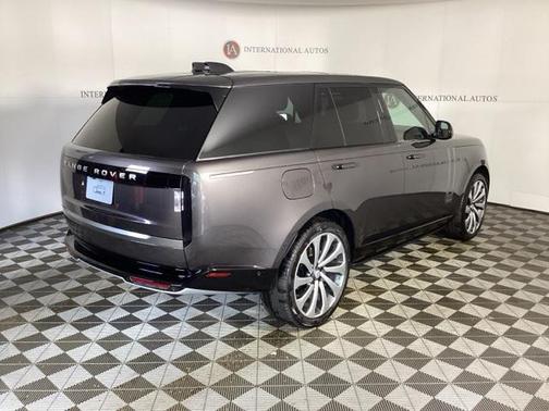 2025 Land Rover Range Rover Autobiography
