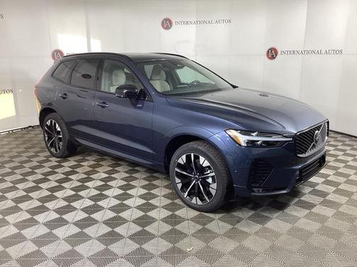 2026 Volvo XC60 B5 Plus