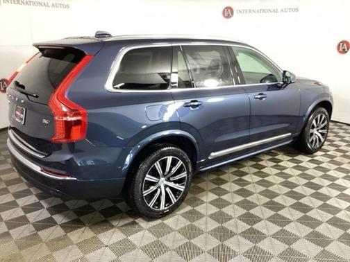 2025 Volvo XC90 Plus
