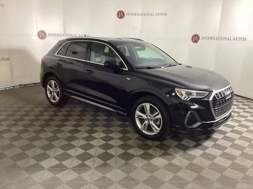 2019 Audi Q3 2.0T S line Prestige