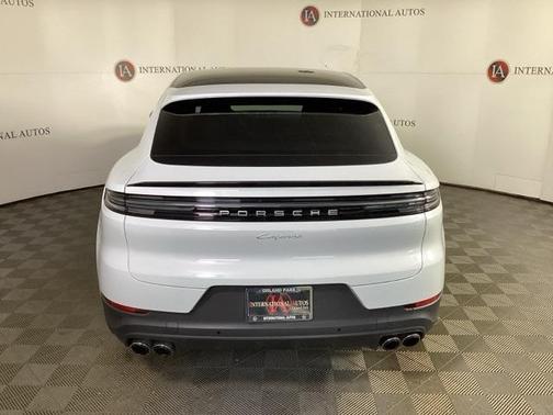 2024 Porsche Cayenne Base