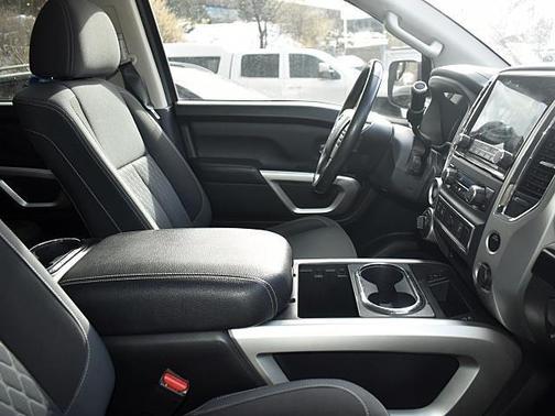 2020 Nissan Titan SV