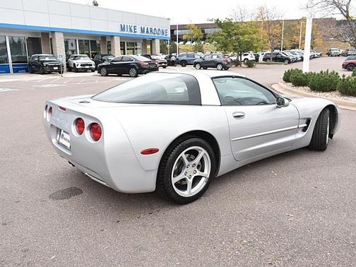 2000 Chevrolet Corvette Base