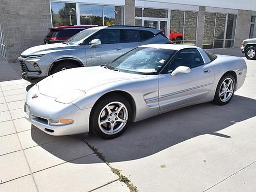 2000 Chevrolet Corvette Base