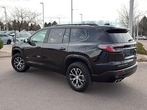 2025 GMC Acadia AWD AT4
