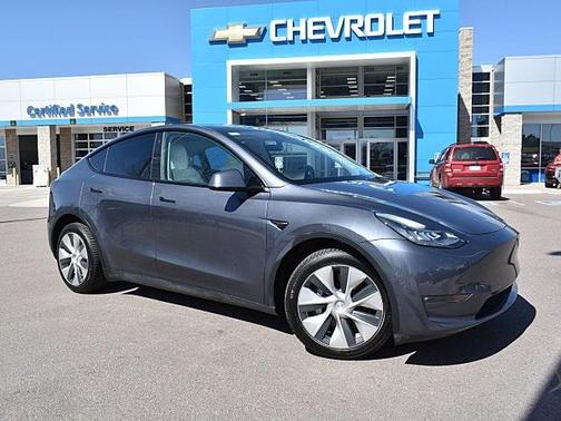 2022 Tesla Model Y Long Range Dual Motor All-Wheel Drive