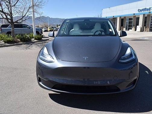 2022 Tesla Model Y Long Range Dual Motor All-Wheel Drive