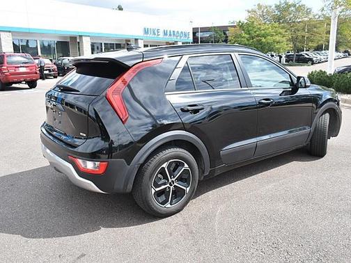 2023 Kia Niro EX