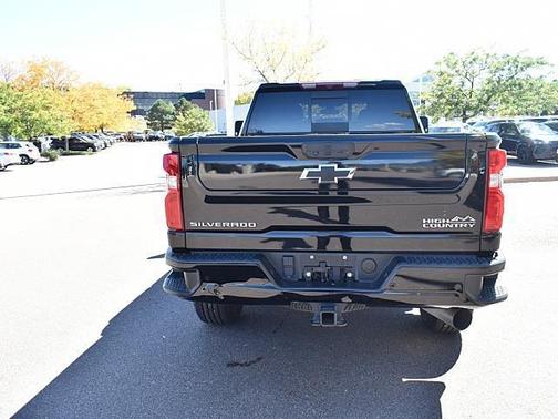 2022 Chevrolet Silverado 2500 High Country