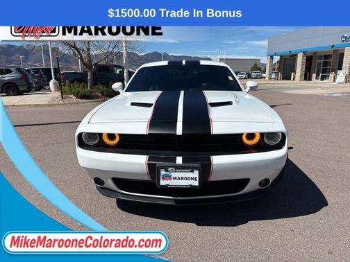 Bright White Clearcoat 2016 Dodge Challenger SXT