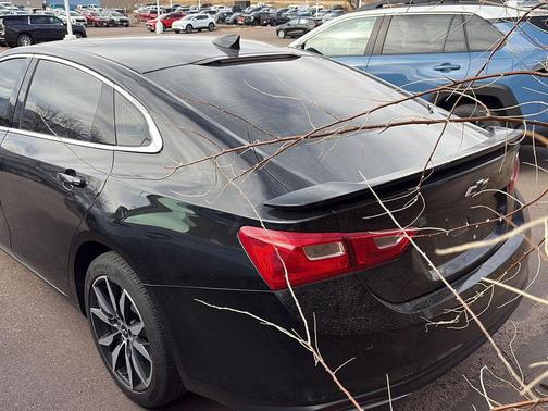 2022 Chevrolet Malibu FWD RS