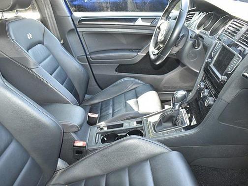 2016 Volkswagen Golf R 2.0T DSG