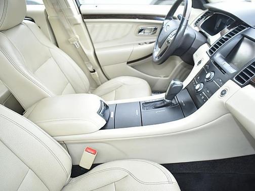 2015 Ford Taurus Limited