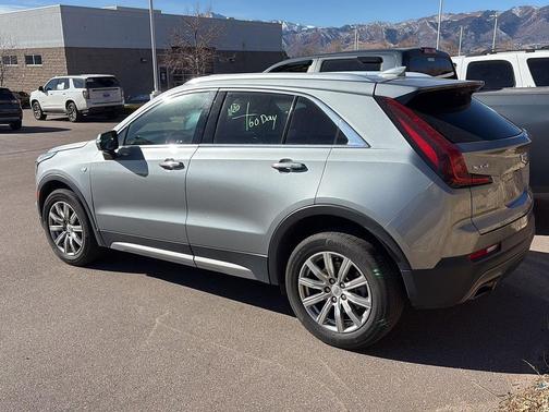 2023 Cadillac XT4 Premium Luxury