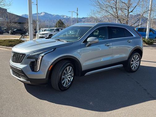 2023 Cadillac XT4 Premium Luxury