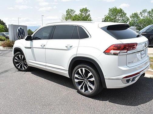 2022 Volkswagen Atlas Cross Sport 3.6L V6 SEL Premium R-Line