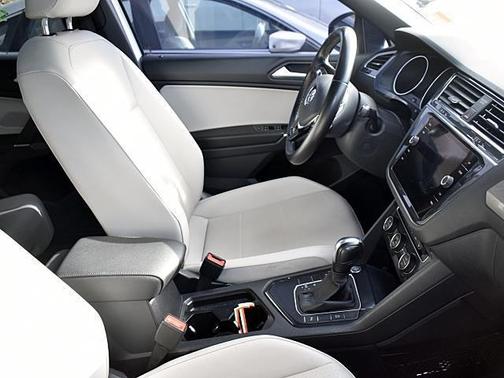 2020 Volkswagen Tiguan 2.0T SE R-Line Black