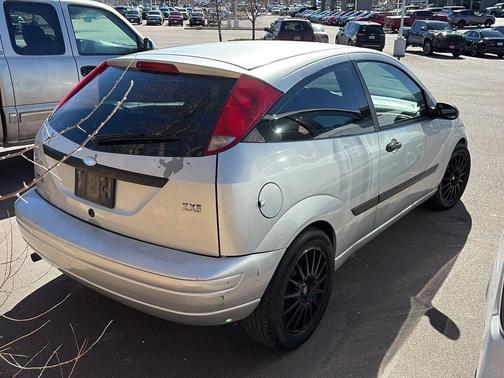 2003 Ford Focus HATCHBACK